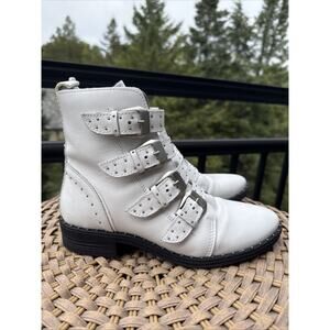 STEVE MADDEN Pursue White Leather Ankle Boots Size 7M Silver Buckle Portugal